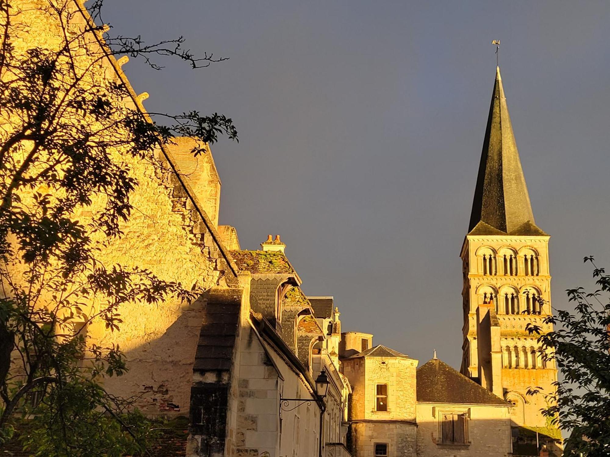 La Cour Du Chateau La Charité-sur-Loire Eksteriør billede