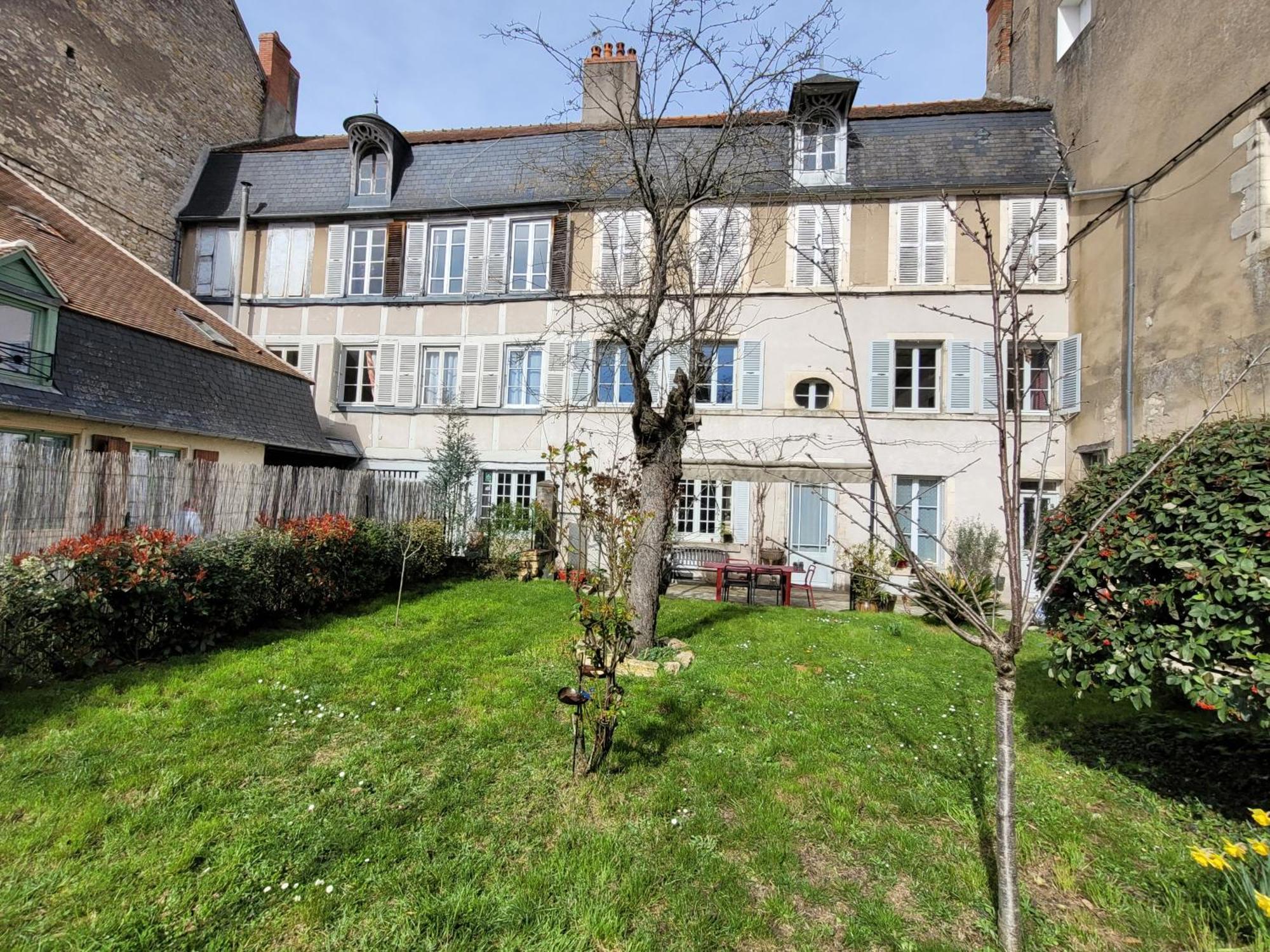La Cour Du Chateau La Charité-sur-Loire Eksteriør billede